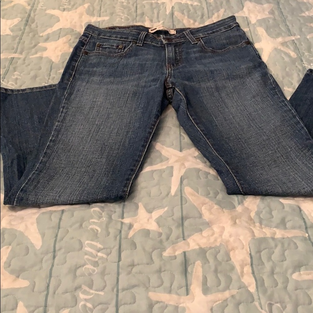 EUC Levi’s Size 6 Jeans
